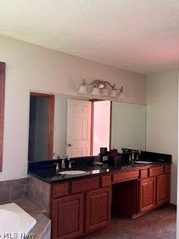 11816 Beckenham Road, North Royalton, OH 44133