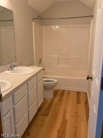 11816 Beckenham Road, North Royalton, OH 44133