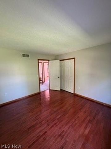 11816 Beckenham Road, North Royalton, OH 44133