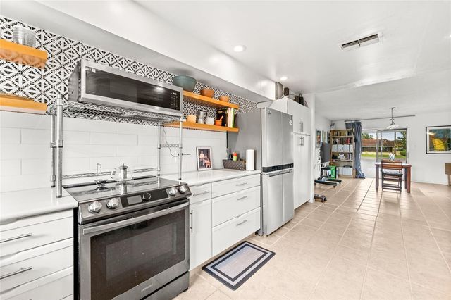 10760 WILDERNESS COURT, Orlando, FL 32821