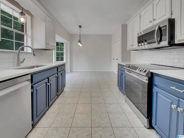 806 14TH AVENUE, Pleasant Grove, AL 35127