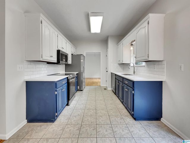 806 14TH AVENUE, Pleasant Grove, AL 35127