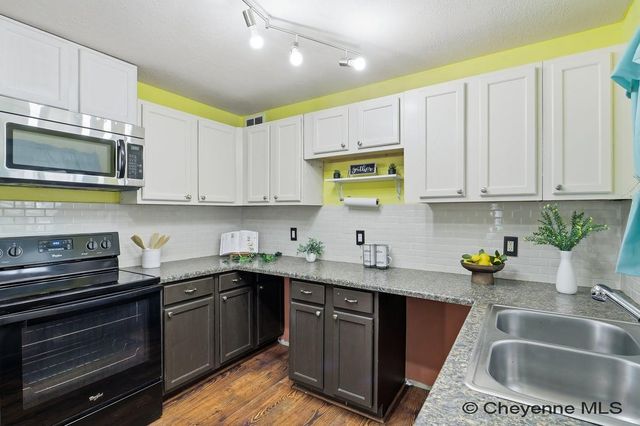 445 MCCOMB AVE, Cheyenne, WY 82007