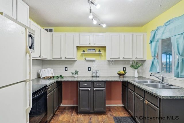 445 MCCOMB AVE, Cheyenne, WY 82007