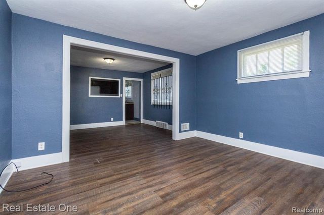 6427 Linsdale Street, Detroit, MI 48204