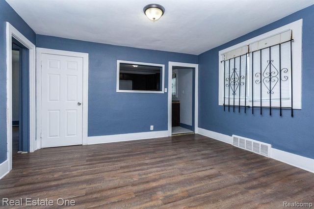 6427 Linsdale Street, Detroit, MI 48204