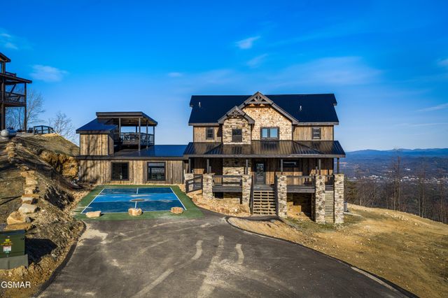 2130 Ross Way, Sevierville, TN 37876