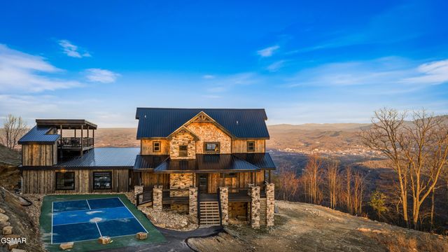 2130 Ross Way, Sevierville, TN 37876