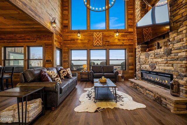 2130 Ross Way, Sevierville, TN 37876