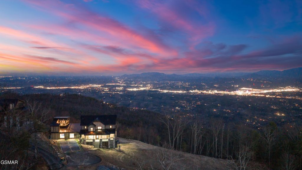 2130 Ross Way, Sevierville, TN 37876