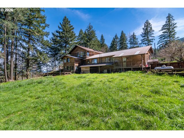 4890 HENDERER Rd, Elkton, OR 97436