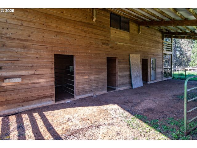 4890 HENDERER Rd, Elkton, OR 97436