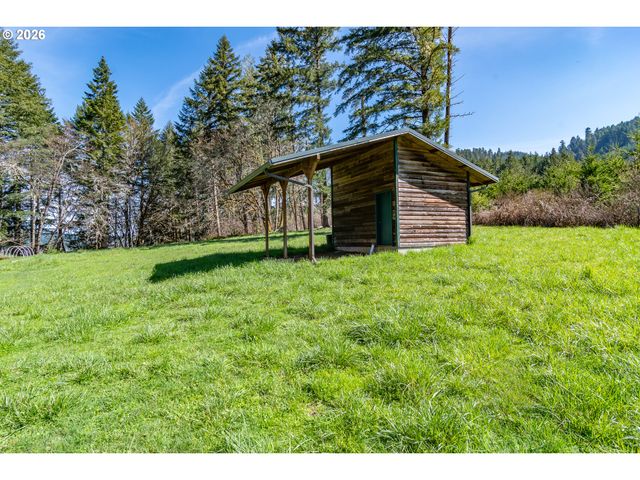4890 HENDERER Rd, Elkton, OR 97436