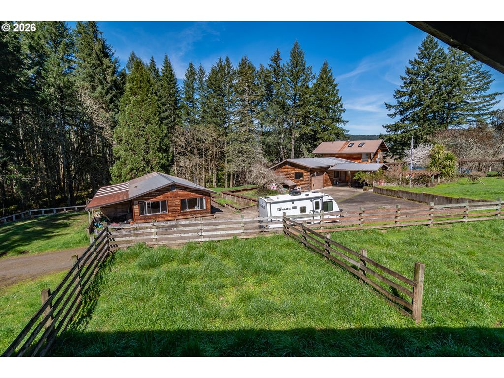 4890 HENDERER Rd, Elkton, OR 97436