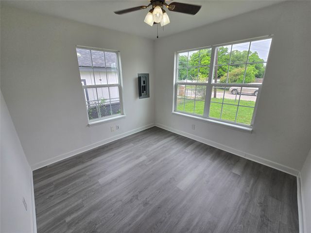 5010 Sunshine Drive, Fort Worth, TX 76105