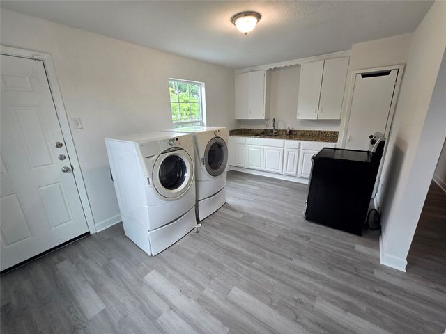 5010 Sunshine Drive, Fort Worth, TX 76105