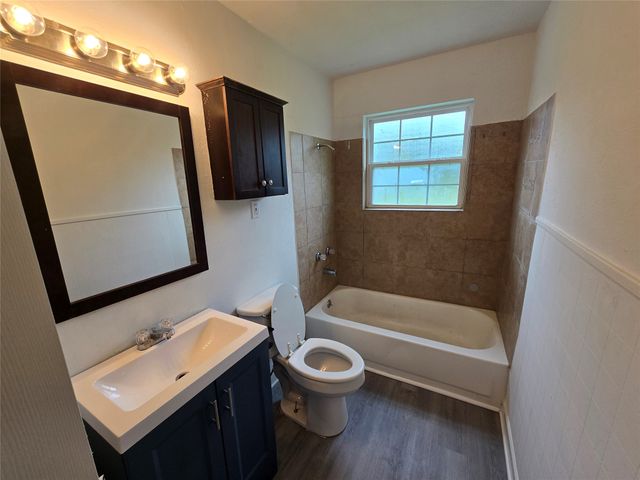 5010 Sunshine Drive, Fort Worth, TX 76105