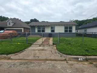 5010 Sunshine Drive, Fort Worth, TX 76105