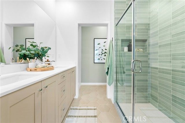 9423 N Sepulveda Blvd. 3, North Hills (los Angeles), CA 91343