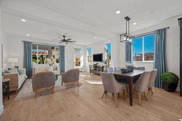 4520 Trout Lily Ln, Roseville, CA 95747