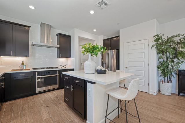 4520 Trout Lily Ln, Roseville, CA 95747