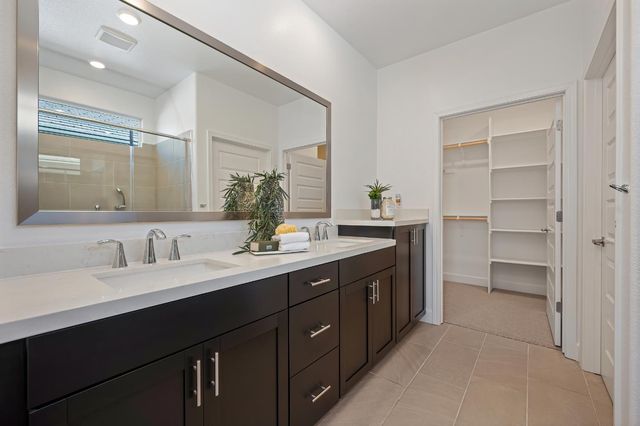 4520 Trout Lily Ln, Roseville, CA 95747