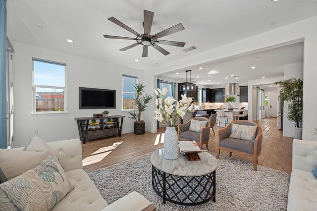 4520 Trout Lily Ln, Roseville, CA 95747