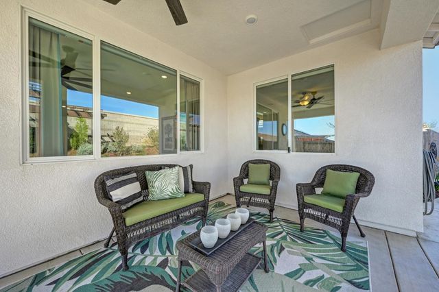 4520 Trout Lily Ln, Roseville, CA 95747
