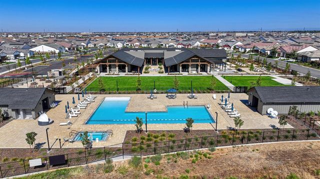 4520 Trout Lily Ln, Roseville, CA 95747