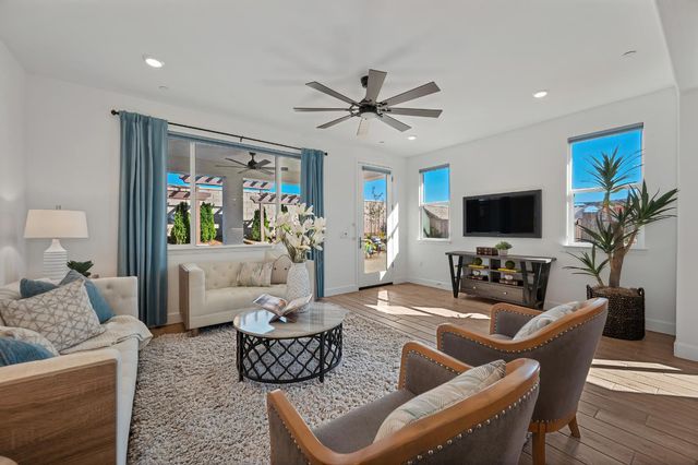 4520 Trout Lily Ln, Roseville, CA 95747