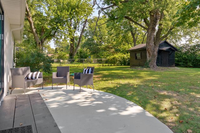 5754 S Fair Oak Road, Springfield, MO 65810