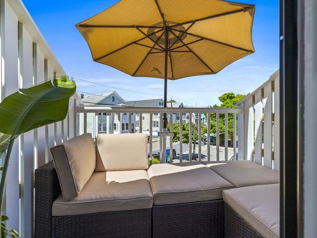 93 Governor Winthrop 7A, Somerville, MA 02145