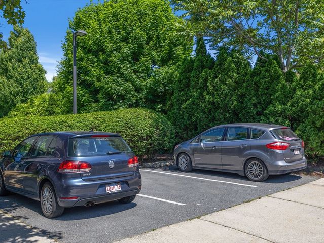 93 Governor Winthrop 7A, Somerville, MA 02145