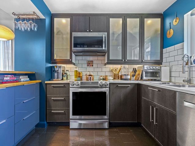 93 Governor Winthrop 7A, Somerville, MA 02145