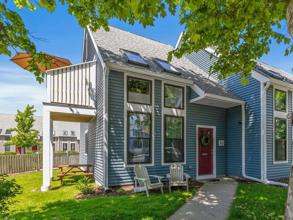 93 Governor Winthrop 7A, Somerville, MA 02145
