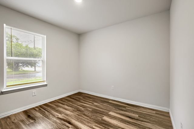 700 E Pecan Avenue, Waco, TX 76704