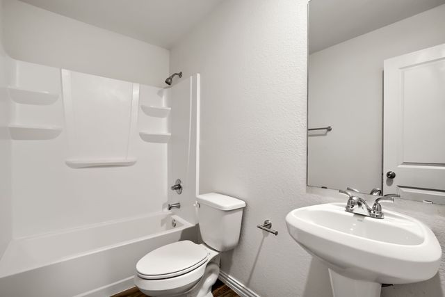 700 E Pecan Avenue, Waco, TX 76704