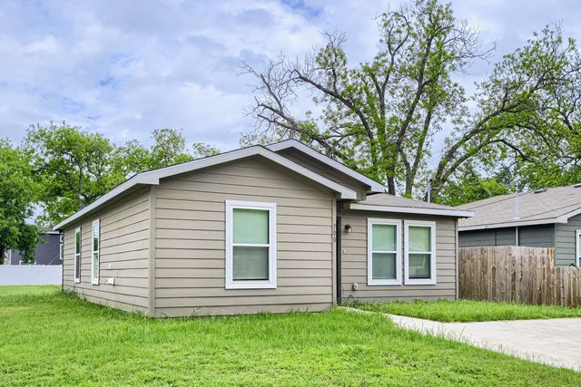 700 E Pecan Avenue, Waco, TX 76704
