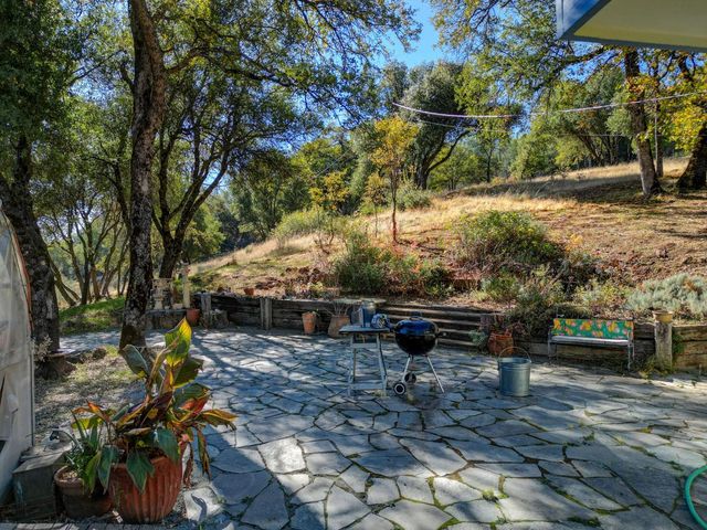 7123 Swiss Ranch Rd, Mountain Ranch, CA 95246