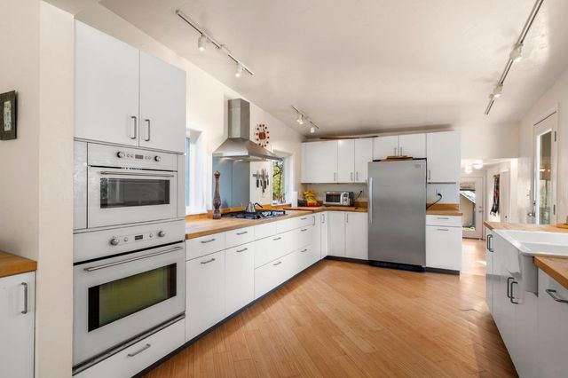 7123 Swiss Ranch Rd, Mountain Ranch, CA 95246