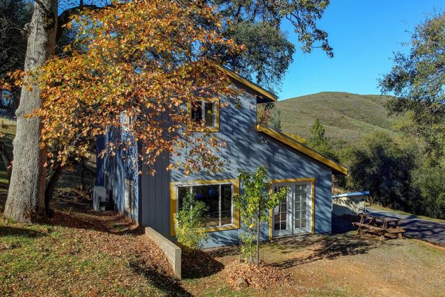 7123 Swiss Ranch Rd, Mountain Ranch, CA 95246