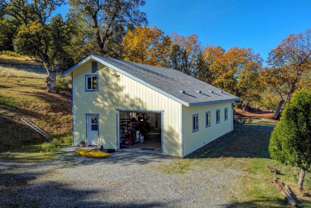 7123 Swiss Ranch Rd, Mountain Ranch, CA 95246