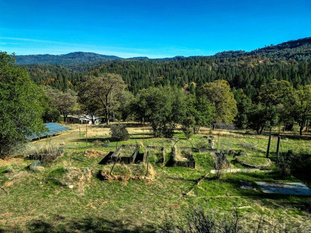 7123 Swiss Ranch Rd, Mountain Ranch, CA 95246