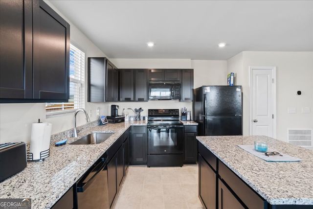 140 Cooper Lane, Calhoun, GA 30701