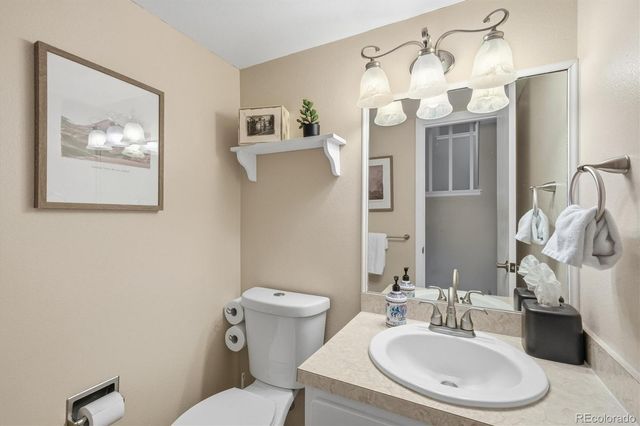 3866 E Long Avenue, Centennial, CO 80122