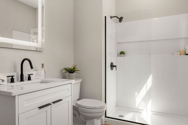 7 Cross St 102U, Wilmington, MA 01887