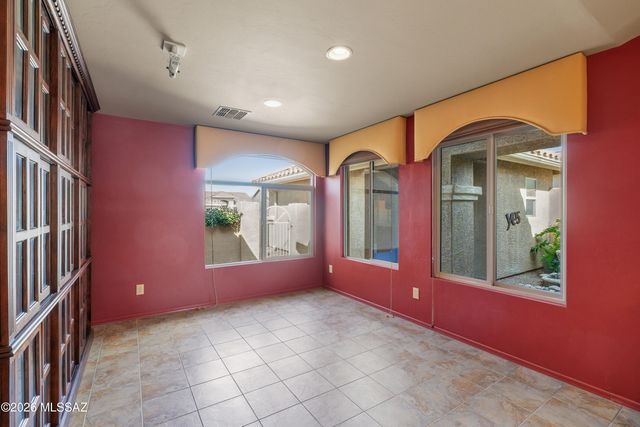 2630 E Genevieve Way, Green Valley, AZ 85614