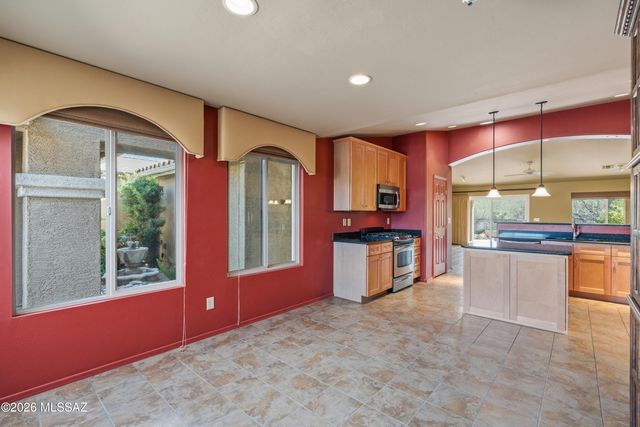 2630 E Genevieve Way, Green Valley, AZ 85614