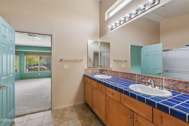 2630 E Genevieve Way, Green Valley, AZ 85614