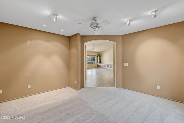 2630 E Genevieve Way, Green Valley, AZ 85614